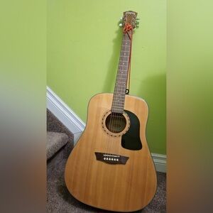 Washburn Acoustic Guiter
